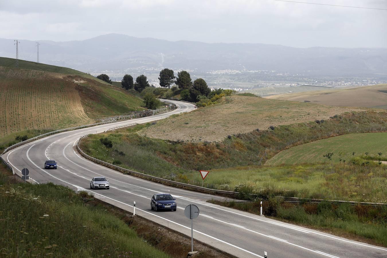 Así está la carretera N-432 a su paso por Córdoba, en imágenes