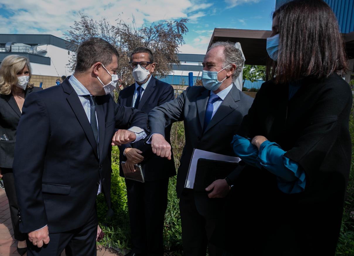 Pedro Sánchez visita las instalaciones de la farmacéutica Janssen en Toledo