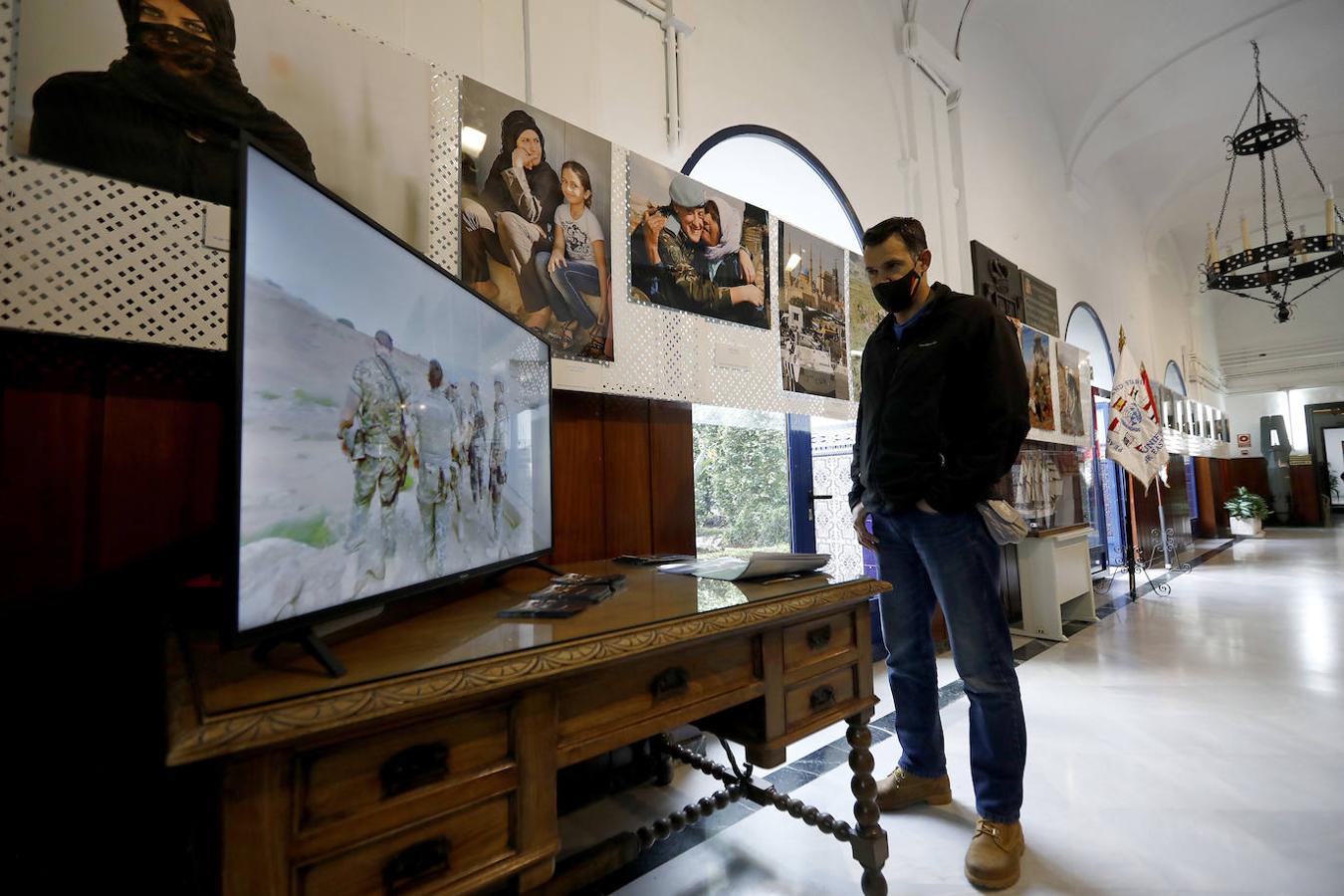 La exposición &quot;Misión: Líbano&quot; se expone en Córdoba, en imágenes