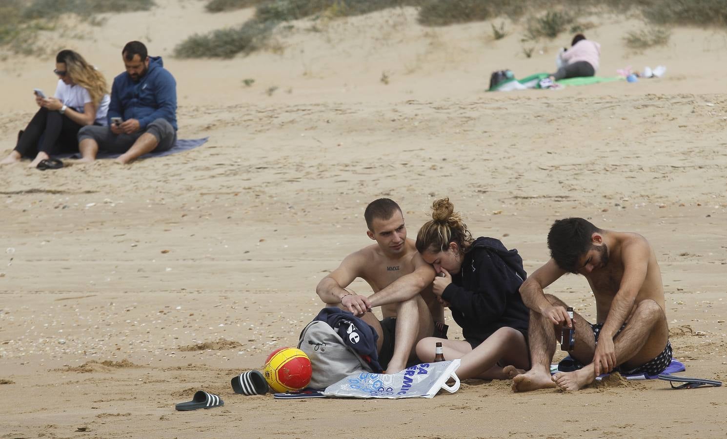 Ambiente este sábado en algunas playas onubenses