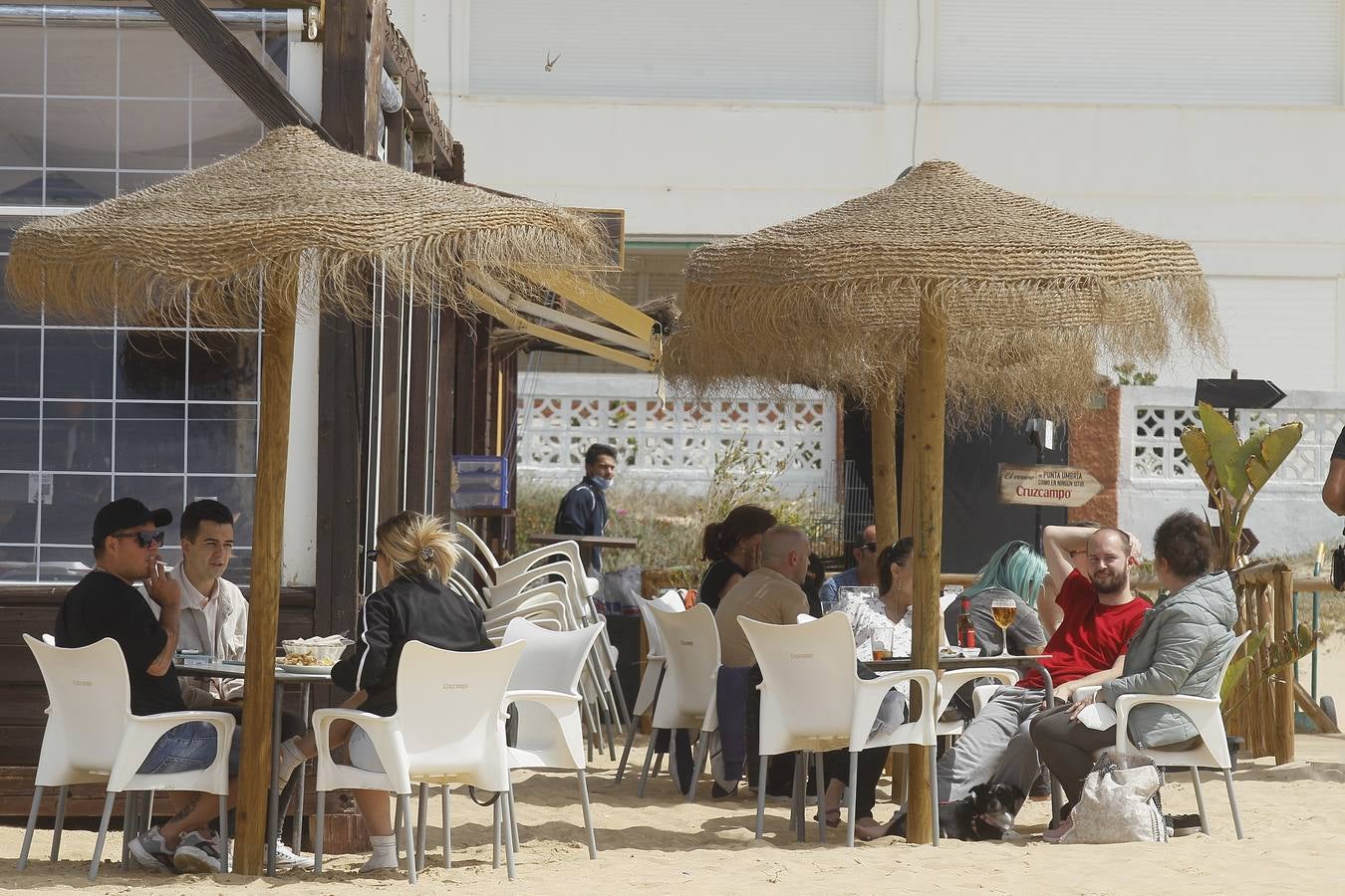 Ambiente este sábado en algunas playas onubenses