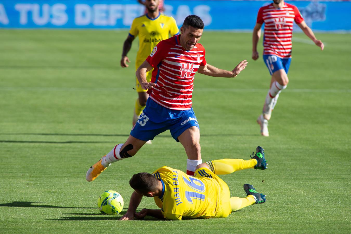 FOTOS: La victoria del Cádiz en Granada, en imágenes