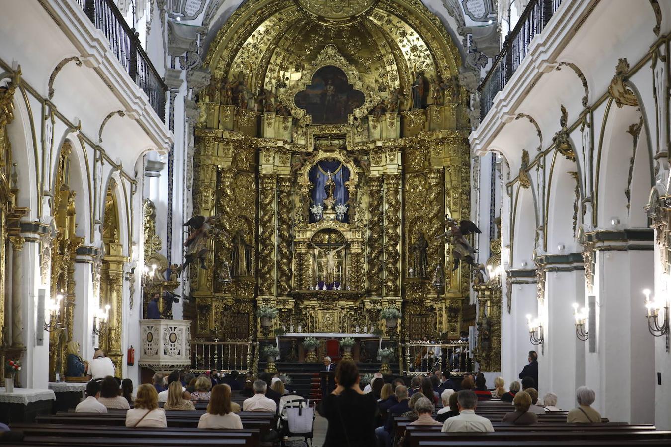 La nueva iluminación de la iglesia de San Francisco de Córdoba, en imágenes