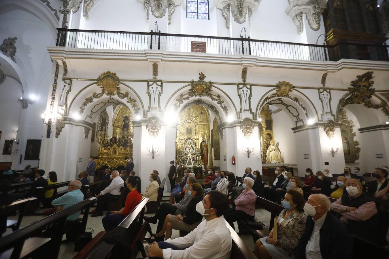 La nueva iluminación de la iglesia de San Francisco de Córdoba, en imágenes