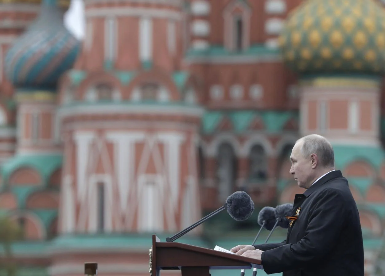 El presidente ruso da un discurso durante la celebración del día de la Victoria. 