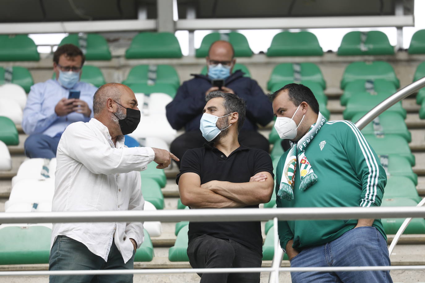 El ambiente en El Arcángel en el Córdoba CF - Cádiz B, en imágenes