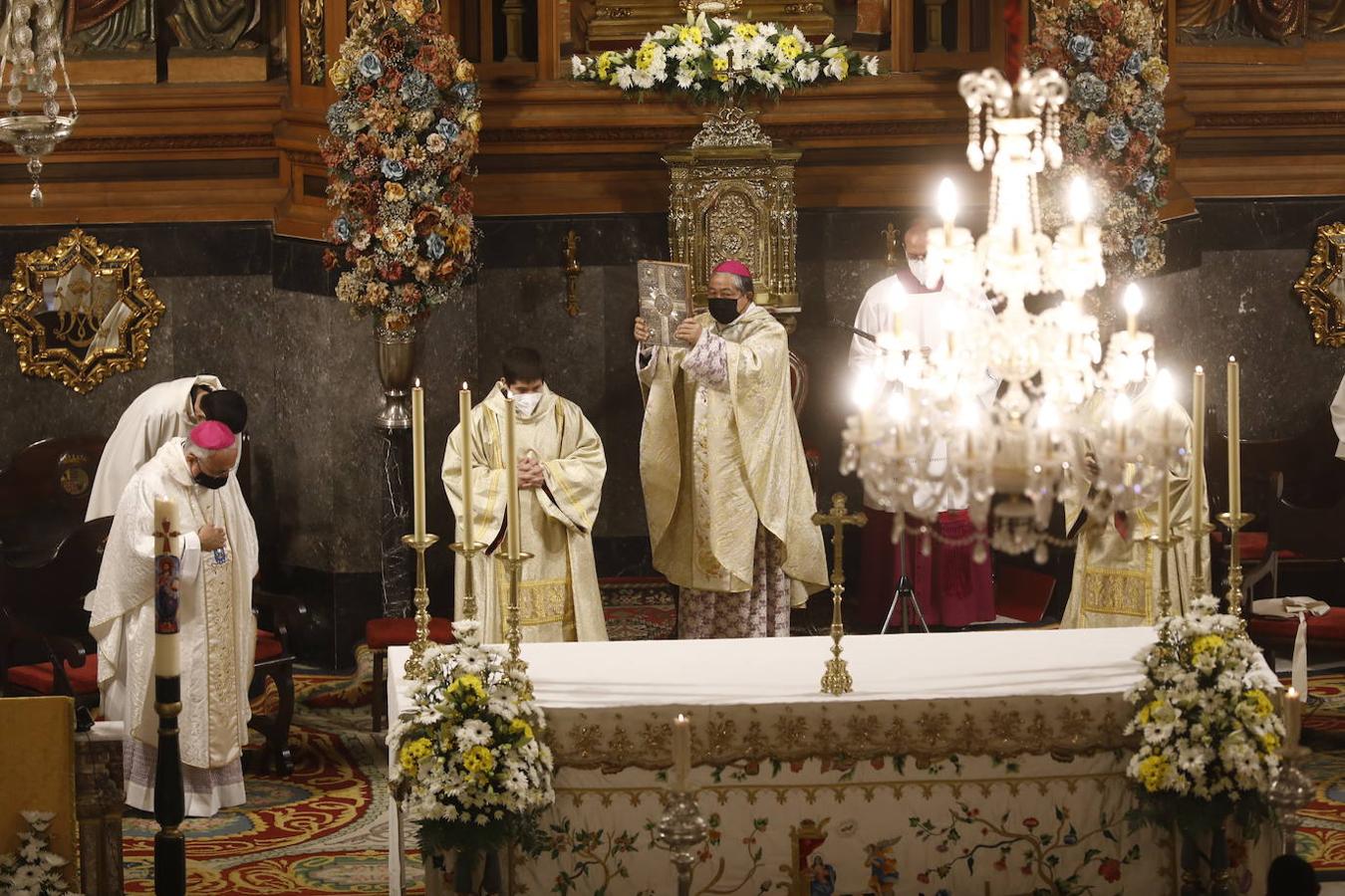 La misa en Montilla del Nuncio del Papa, en imágenes