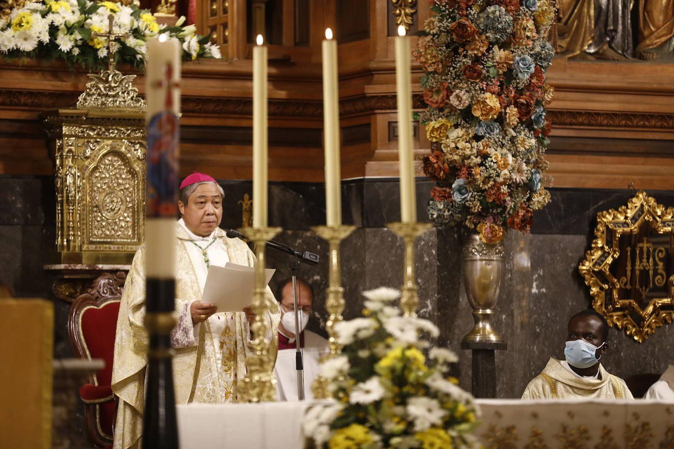 La misa en Montilla del Nuncio del Papa, en imágenes