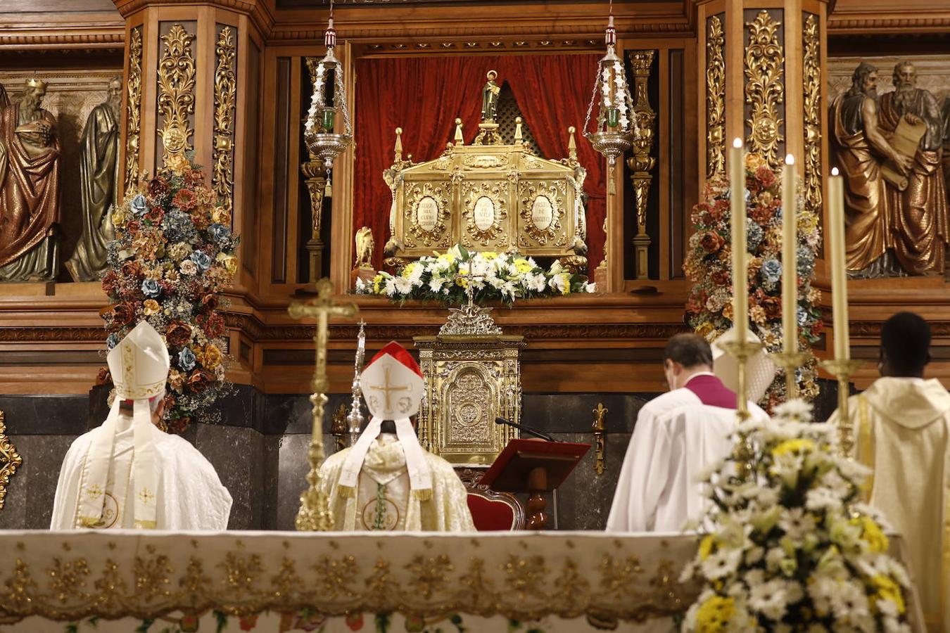 La misa en Montilla del Nuncio del Papa, en imágenes