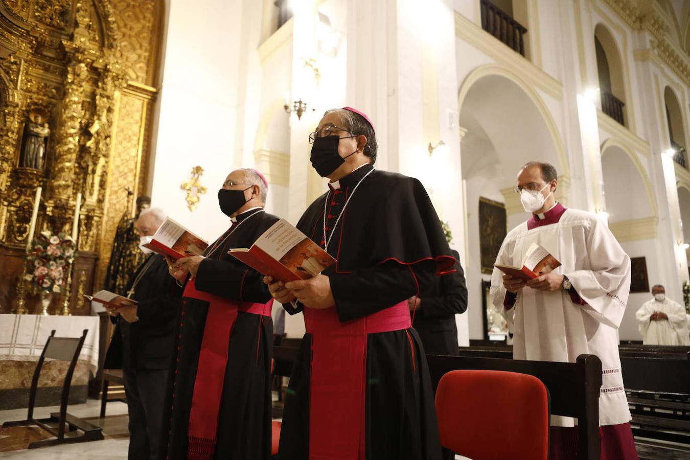 La misa en Montilla del Nuncio del Papa, en imágenes