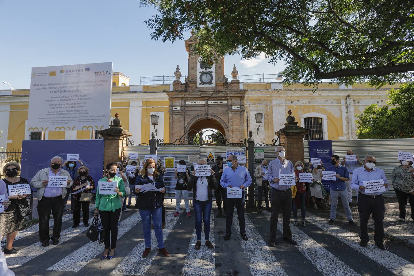 Protesta de los vecinos de San Bernardo frente a la Fábrica de Artillería