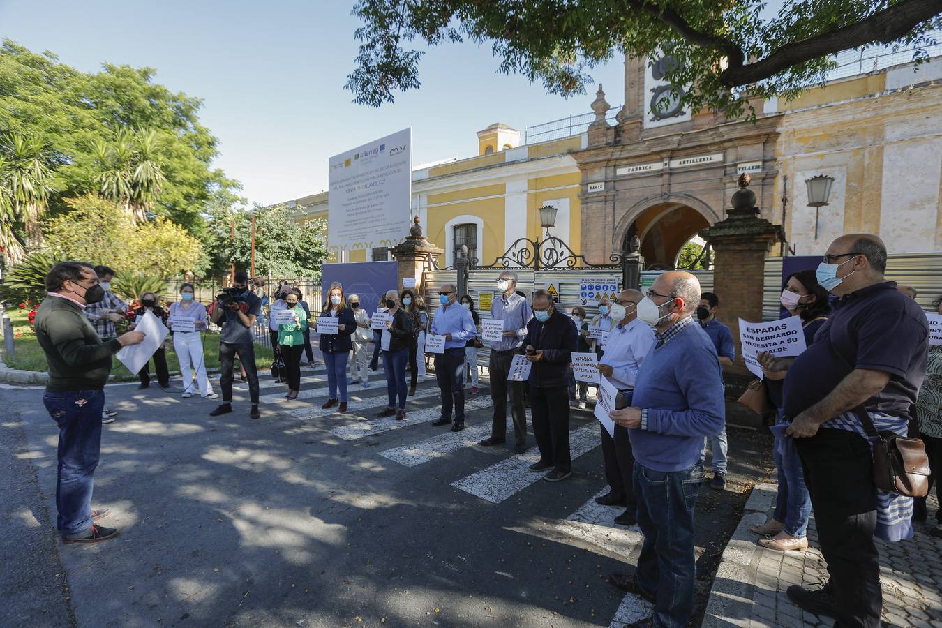 Protesta de los vecinos de San Bernardo frente a la Fábrica de Artillería