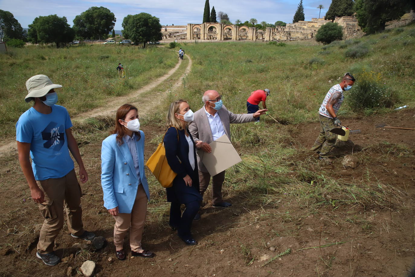 La excavación para delimitar la Plaza de Armas de Medina Azahara, en imágenes