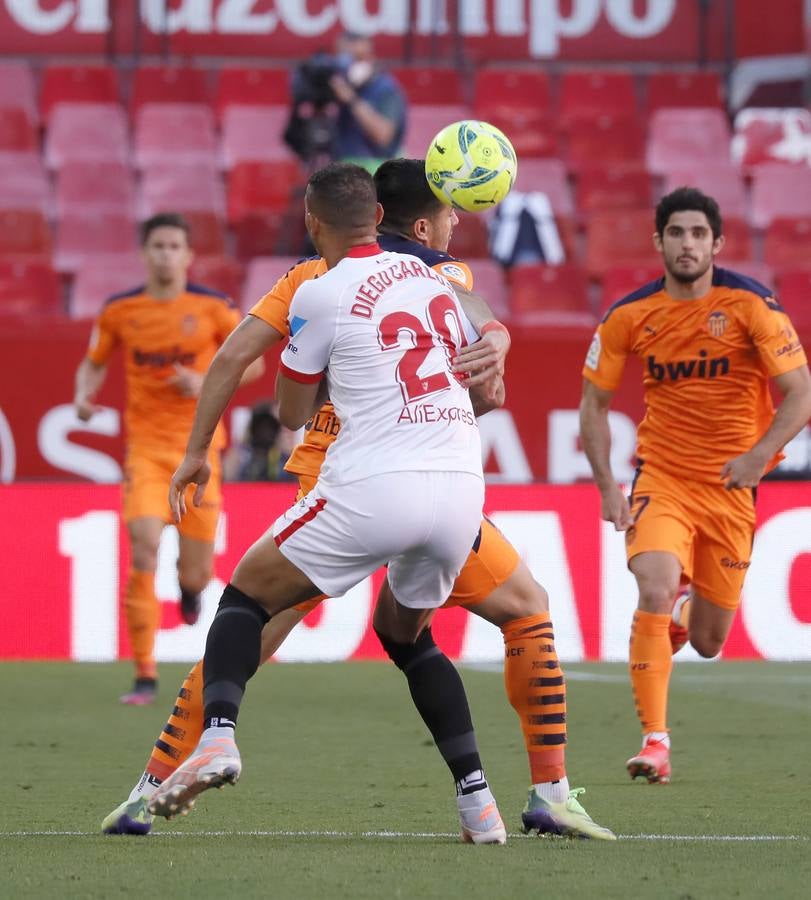 Partido entre el Sevilla F.C. y el Valencia C.F.