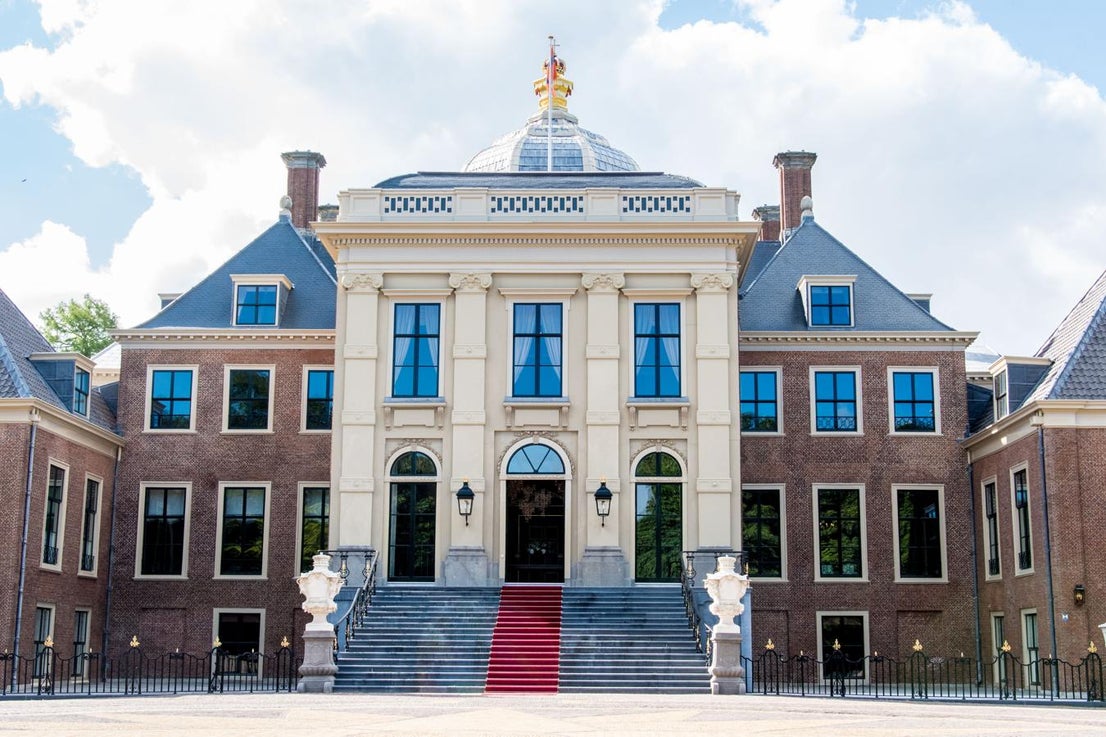 as-es-por-dentro-el-palacio-de-m-xima-de-holanda-y-el-rey-guillermo