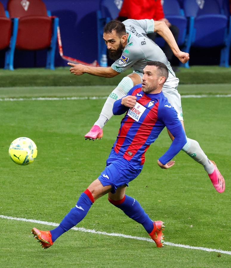 En imágenes, el partido entre el Eibar y el Betis