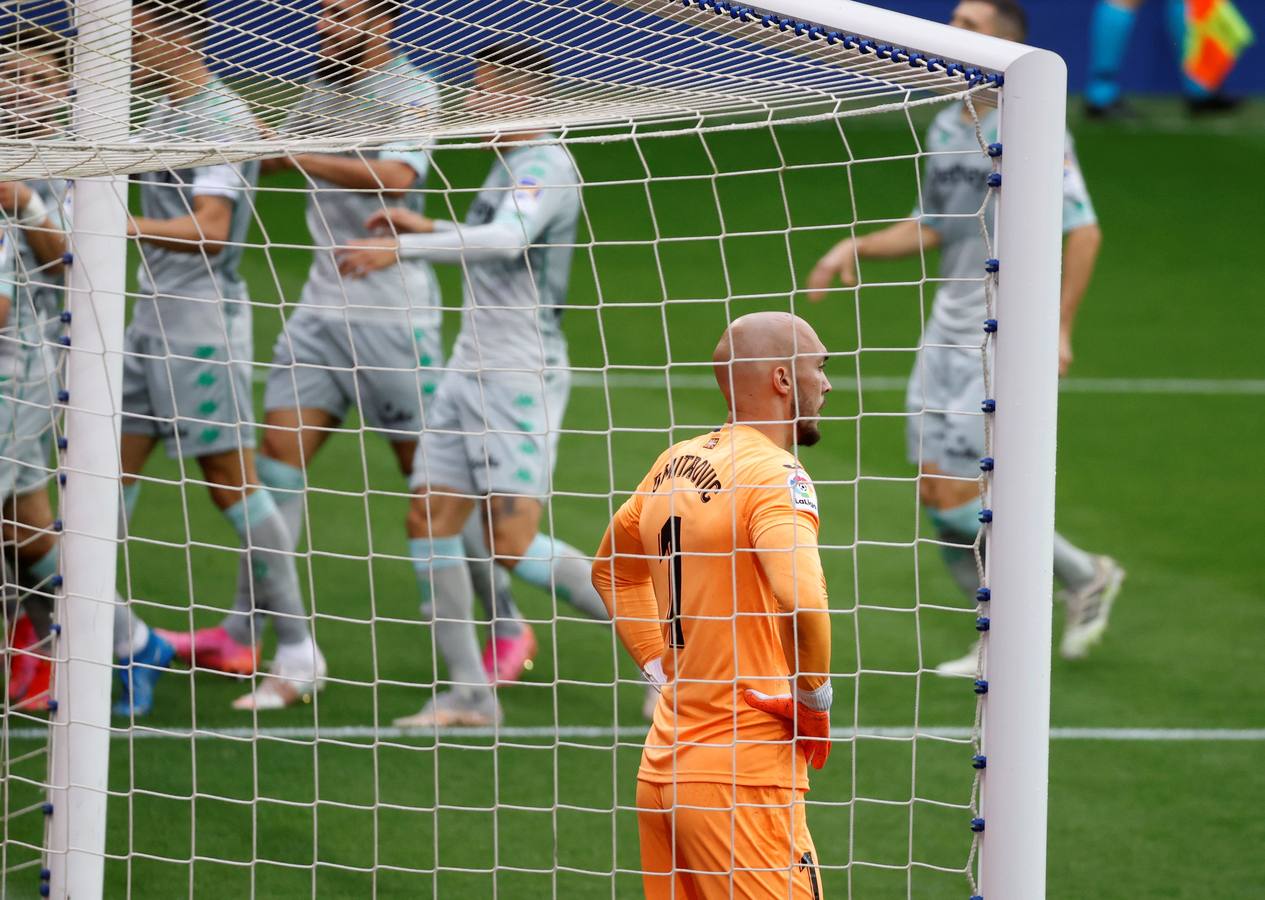 En imágenes, el partido entre el Eibar y el Betis