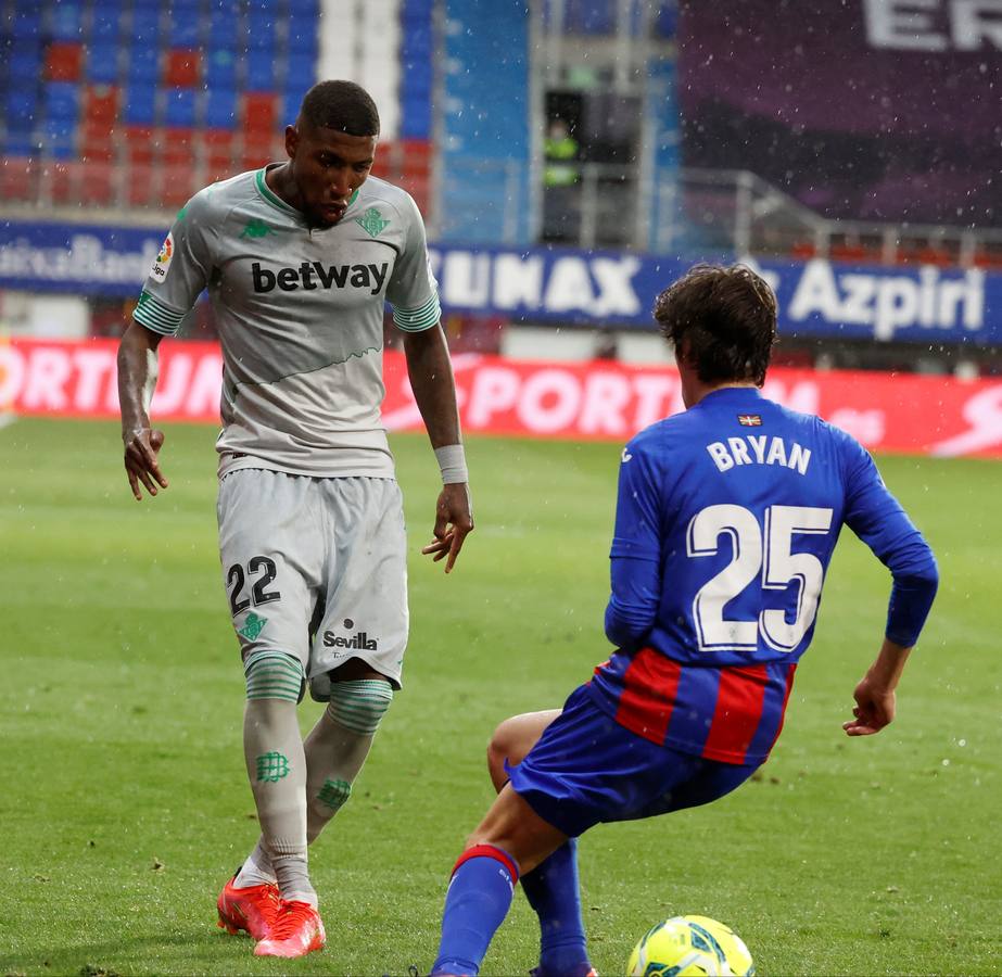 En imágenes, el partido entre el Eibar y el Betis