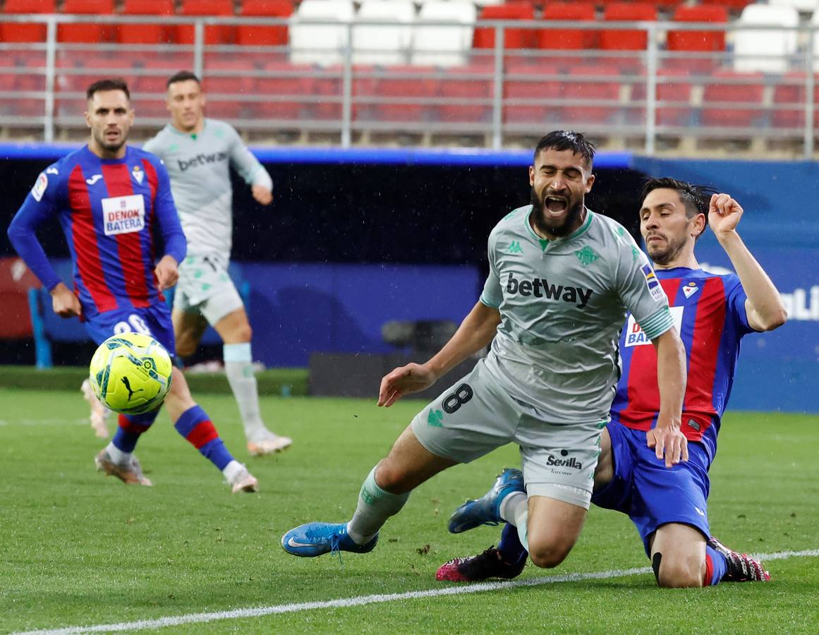 En imágenes, el partido entre el Eibar y el Betis