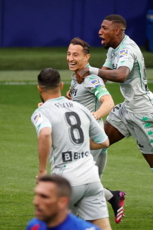 En imágenes, el partido entre el Eibar y el Betis