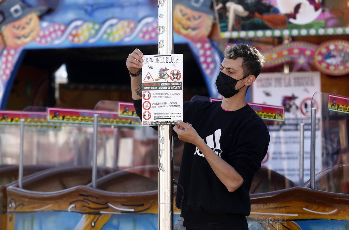 Vive Park Córdoba y los preparativos del parque de atracciones en el Arenal, en imágenes