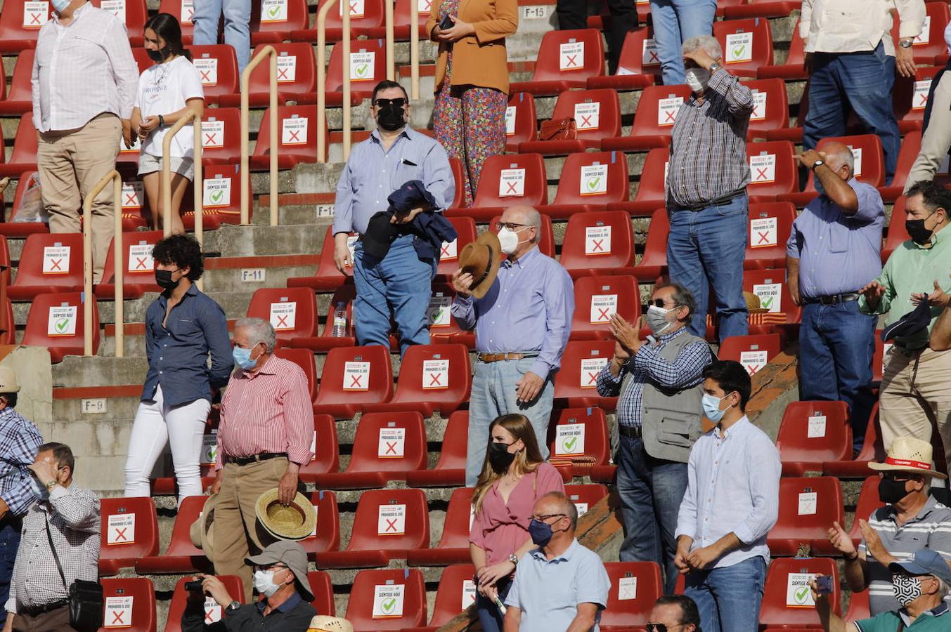 El ambiente en el tendido, en la novillada de la Feria Taurina de Córdoba