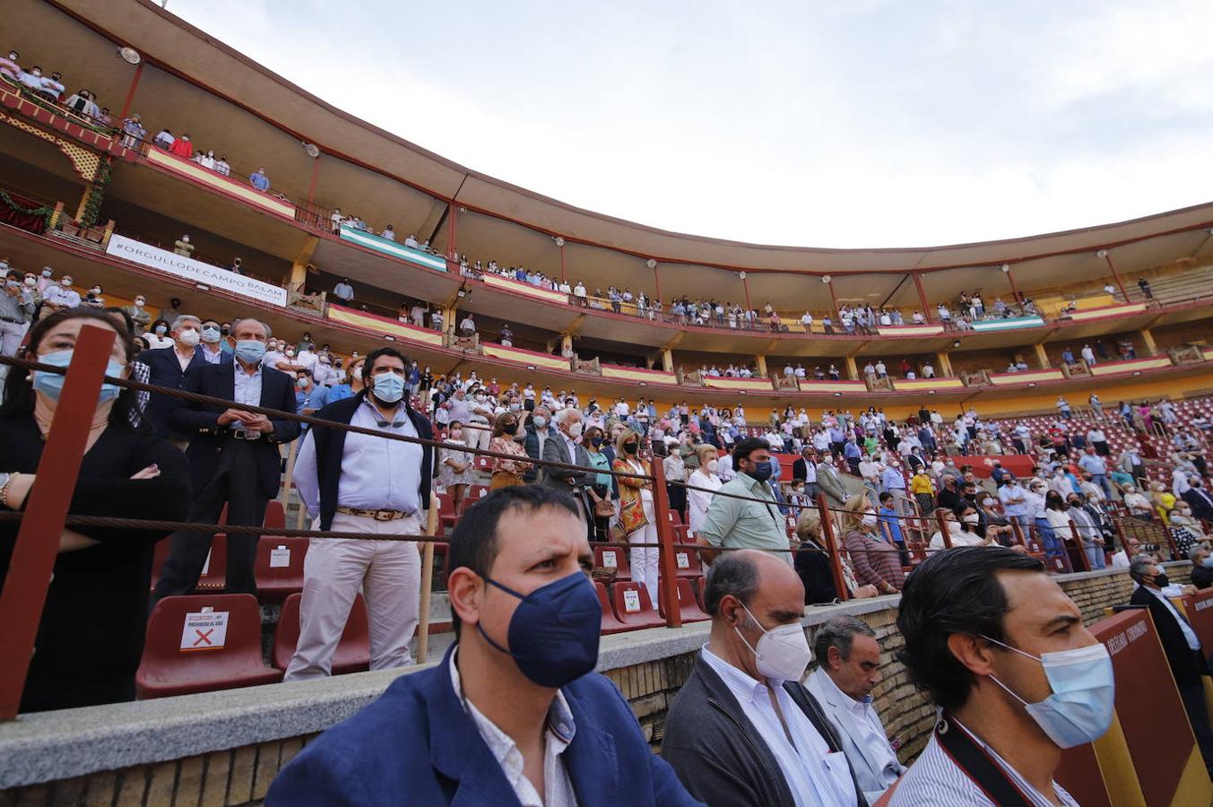 El ambiente en el tendido, en la novillada de la Feria Taurina de Córdoba