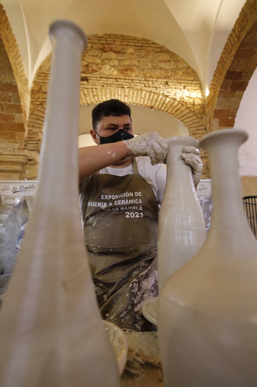 La cerámica de La Rambla en las Caballerizas Reales de Córdoba, en imágenes