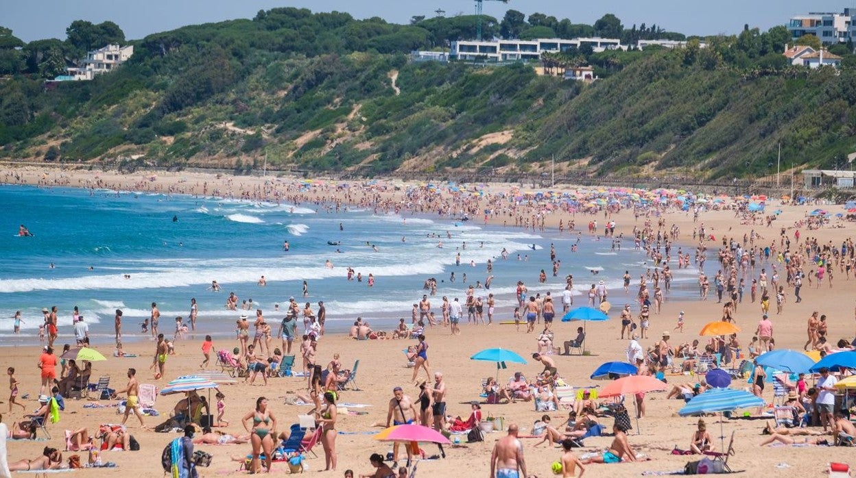 Fuerte afluencia en las playas de El Puerto de Santa María