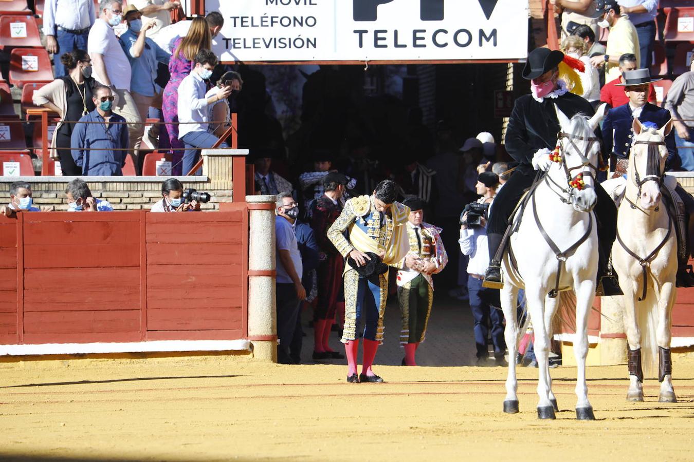 Toros en Córdoba | El ambiente de la primera corrida de la Feria de Mayo, en imágenes