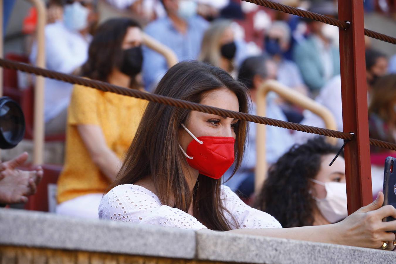 Toros en Córdoba | El ambiente de la primera corrida de la Feria de Mayo, en imágenes