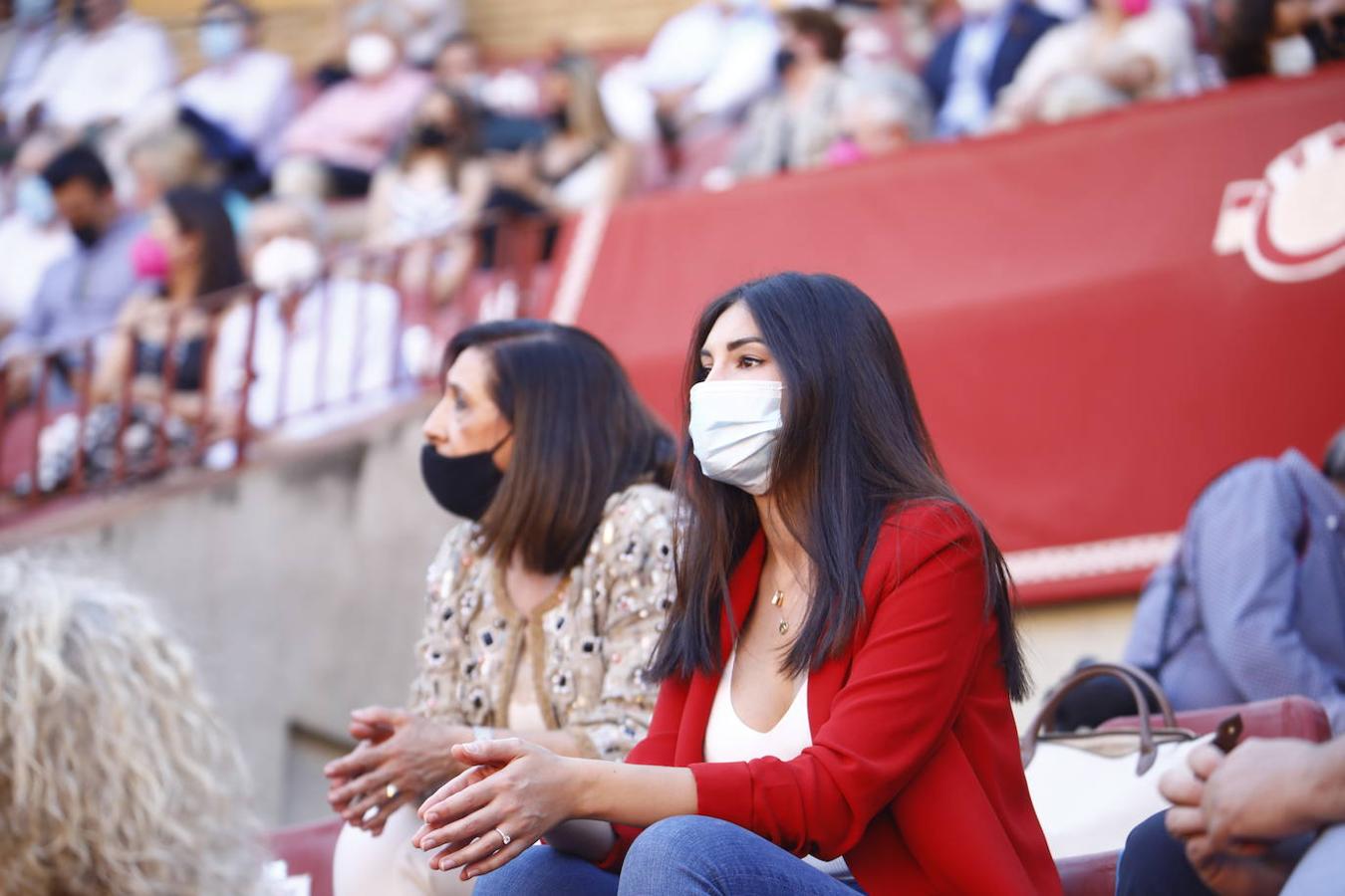 Toros en Córdoba | El ambiente de la primera corrida de la Feria de Mayo, en imágenes