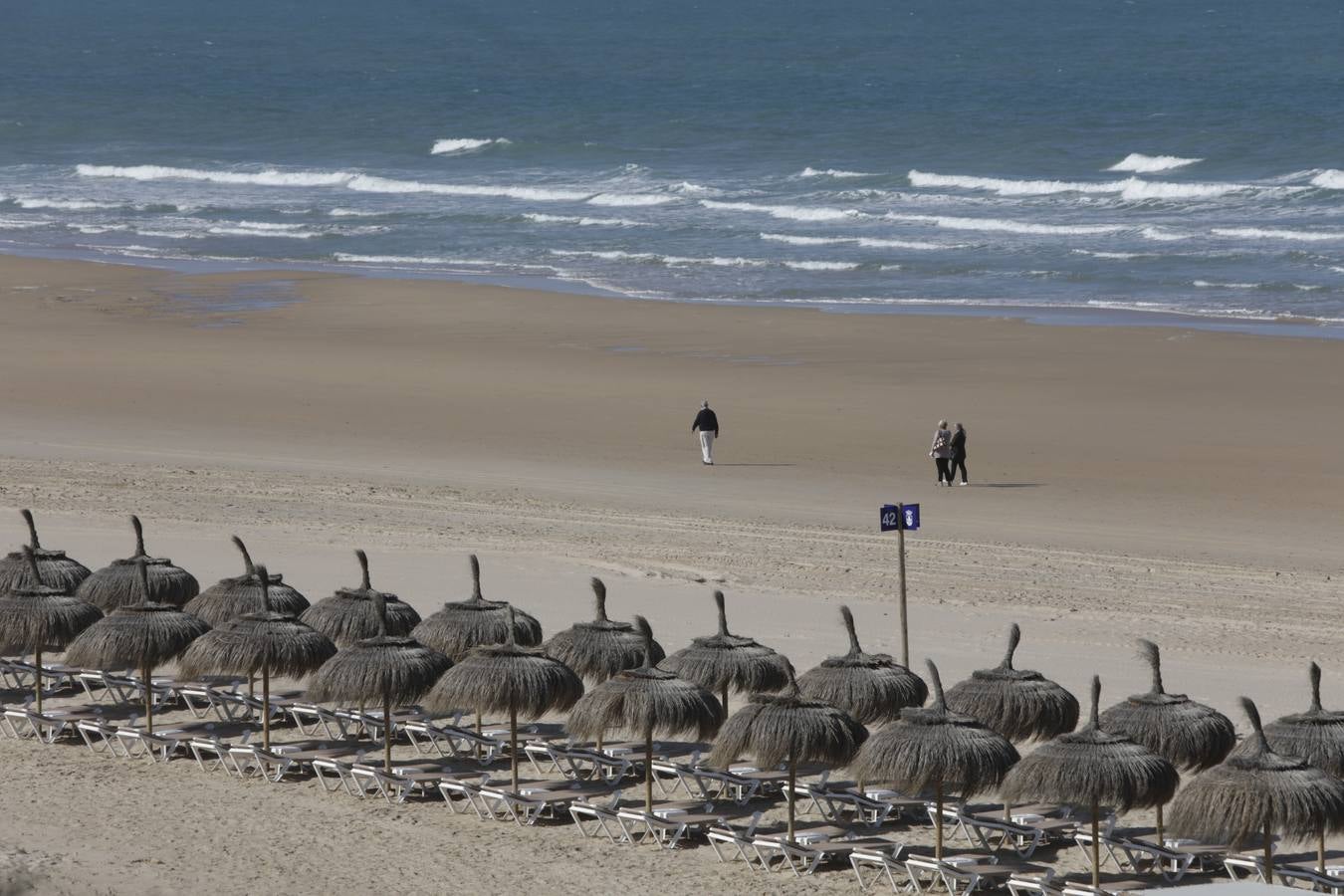 FOTOS: Recorrido fotográfico por las playas de la costa de Cádiz