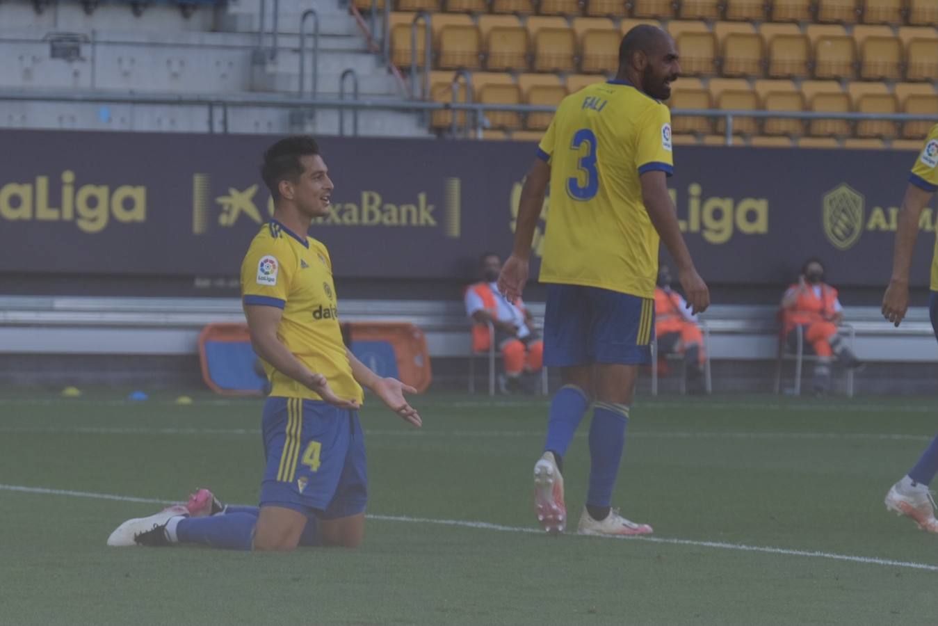 FOTOS: Las imágenes del Cádiz CF - Elche en Carranza