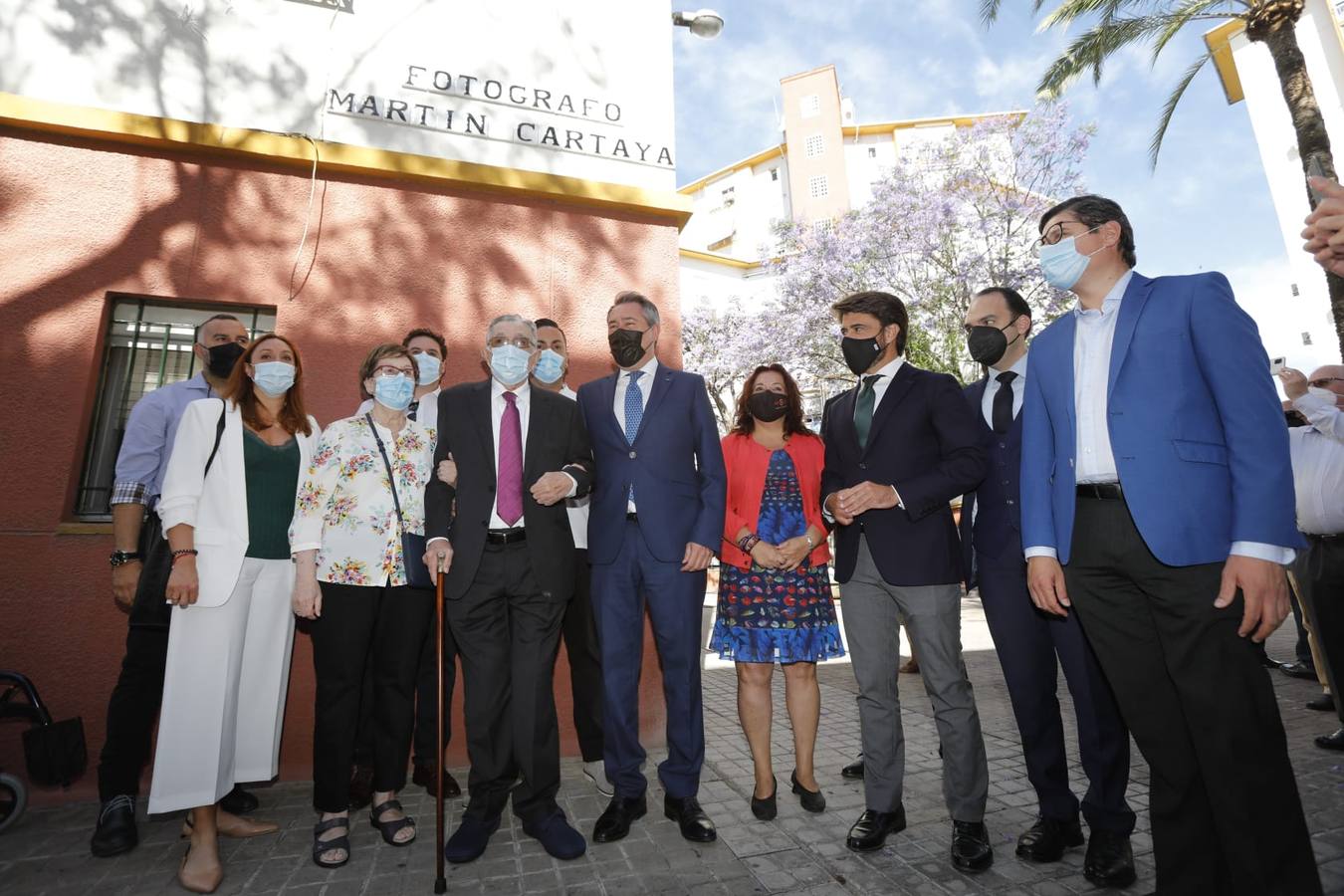 Los fotógrafos Serrano ya tienen calle en Sevilla