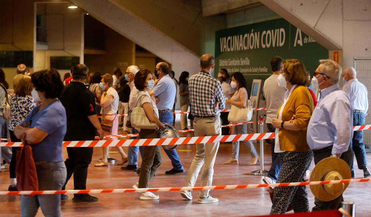 El estadio de la Cartuja cumple un mes como centro de vacunación masiva