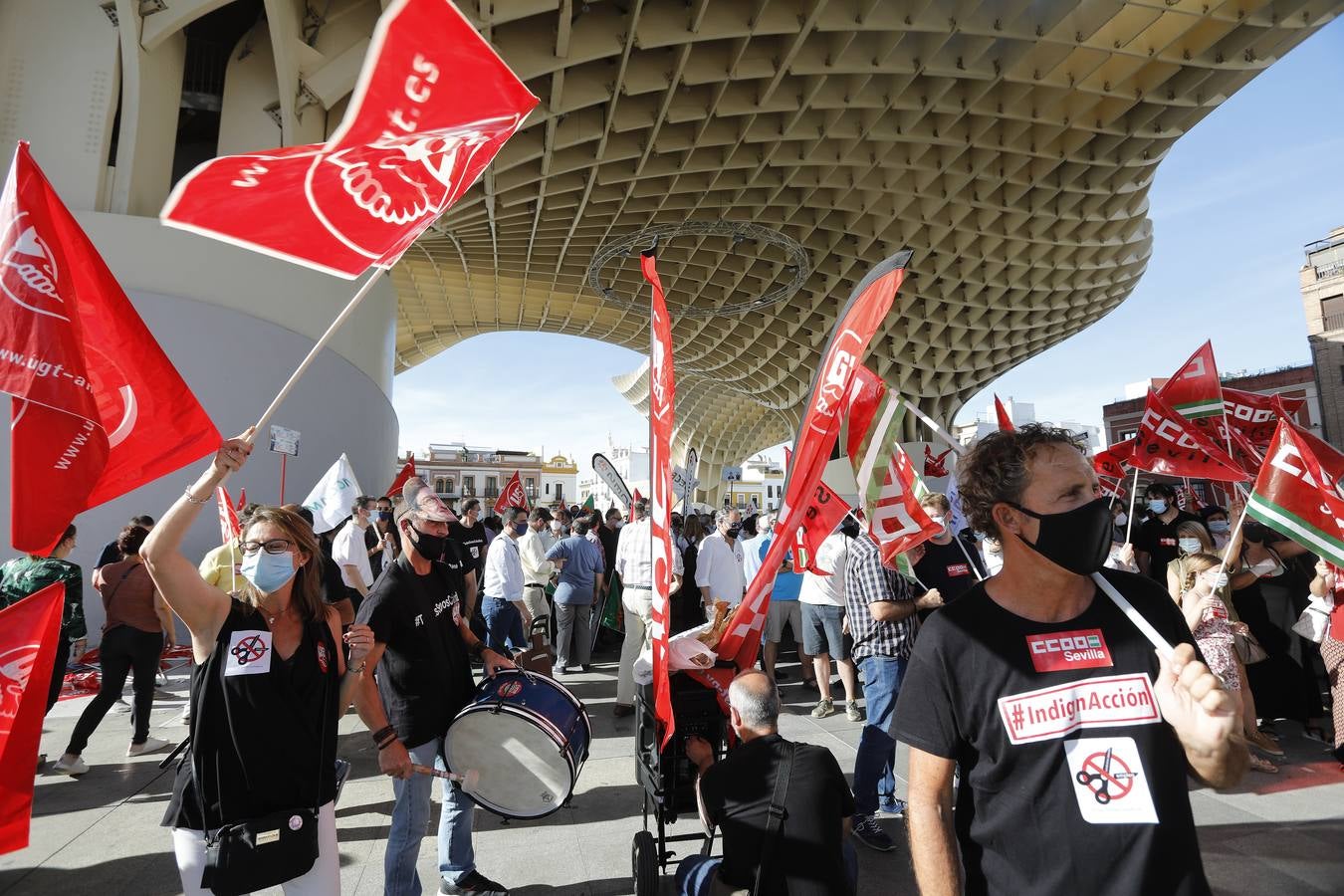 Manifestación en Sevilla contra el ERE de Caixabank