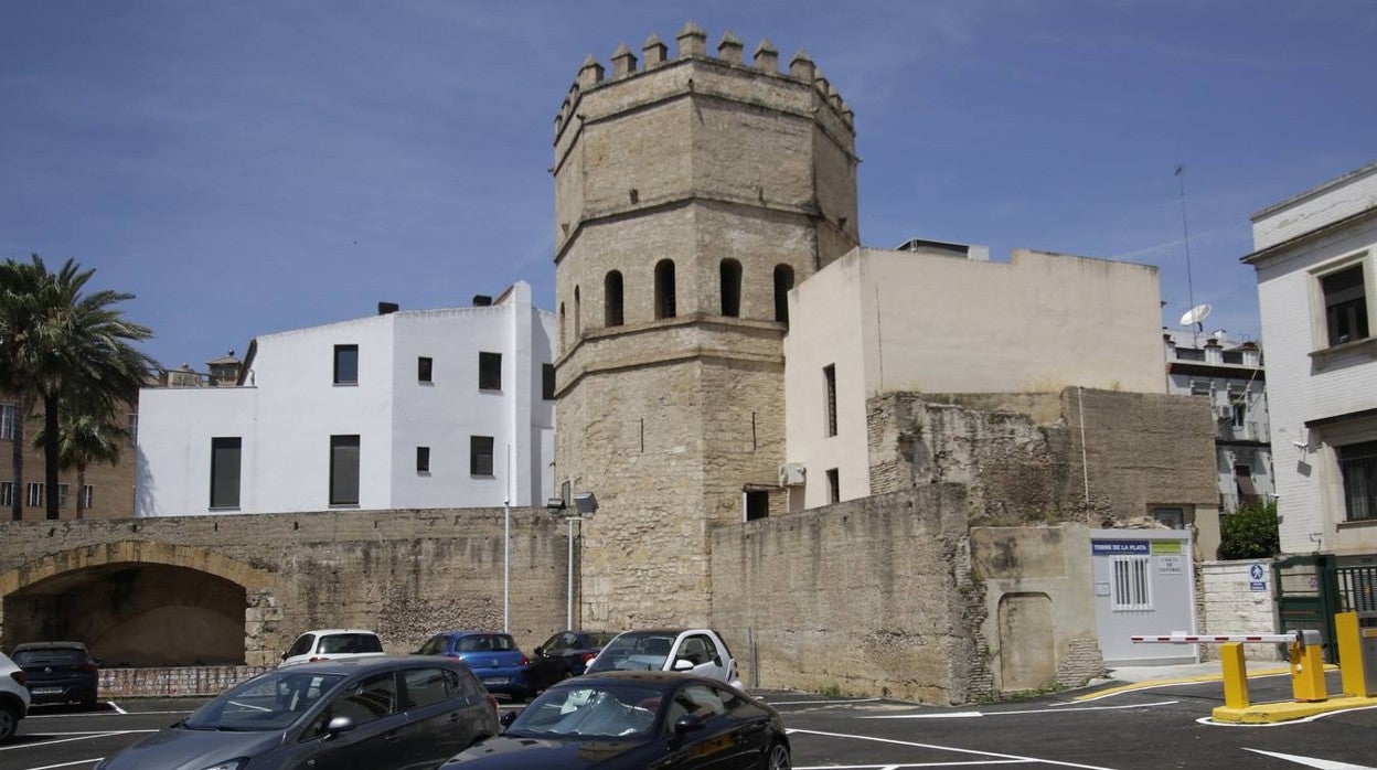 El aparcamiento de la Torre de la Plata en Sevilla, denunciado ante la Unesco