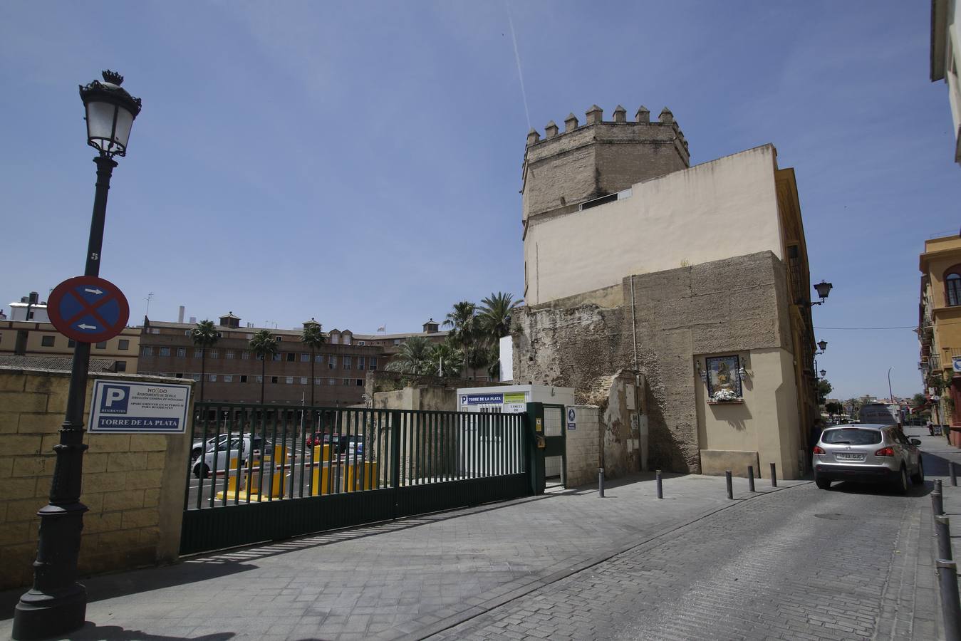 Vista del parking de la Torre de la Plata