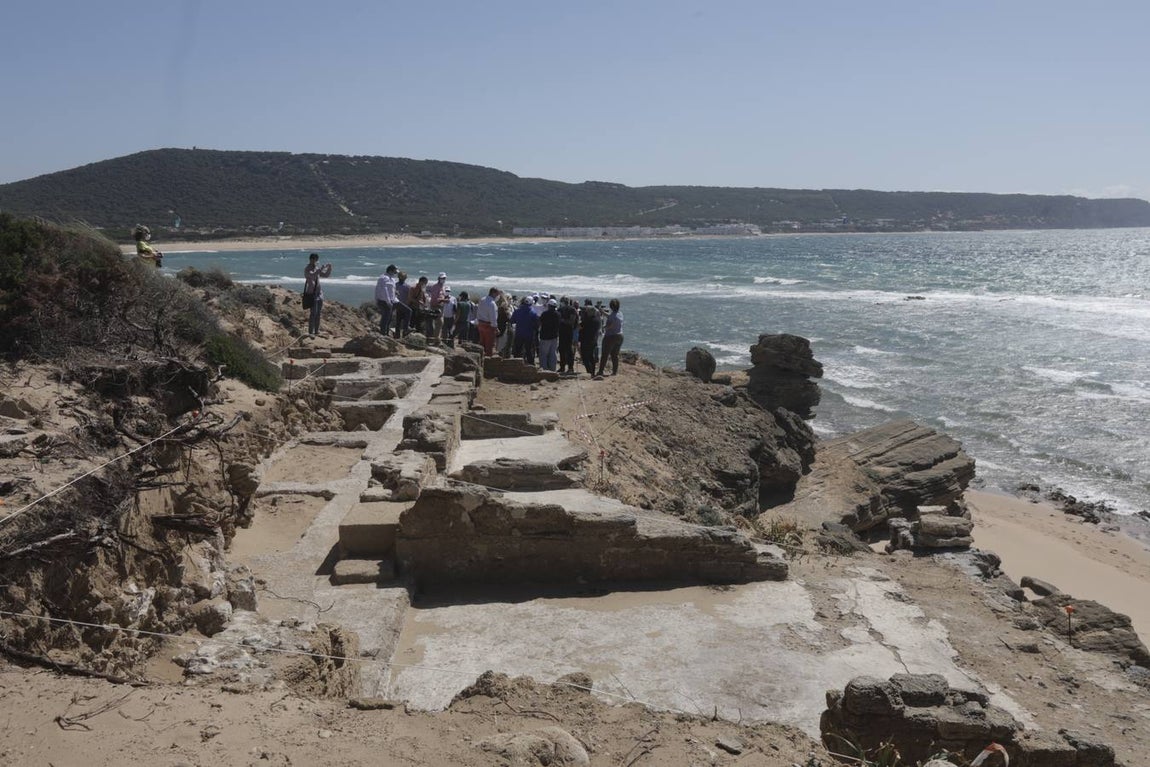 El yacimiento de Caños de Meca, en fotos: una necrópolis de la Edad de Bronce, termas, piscifactoría...