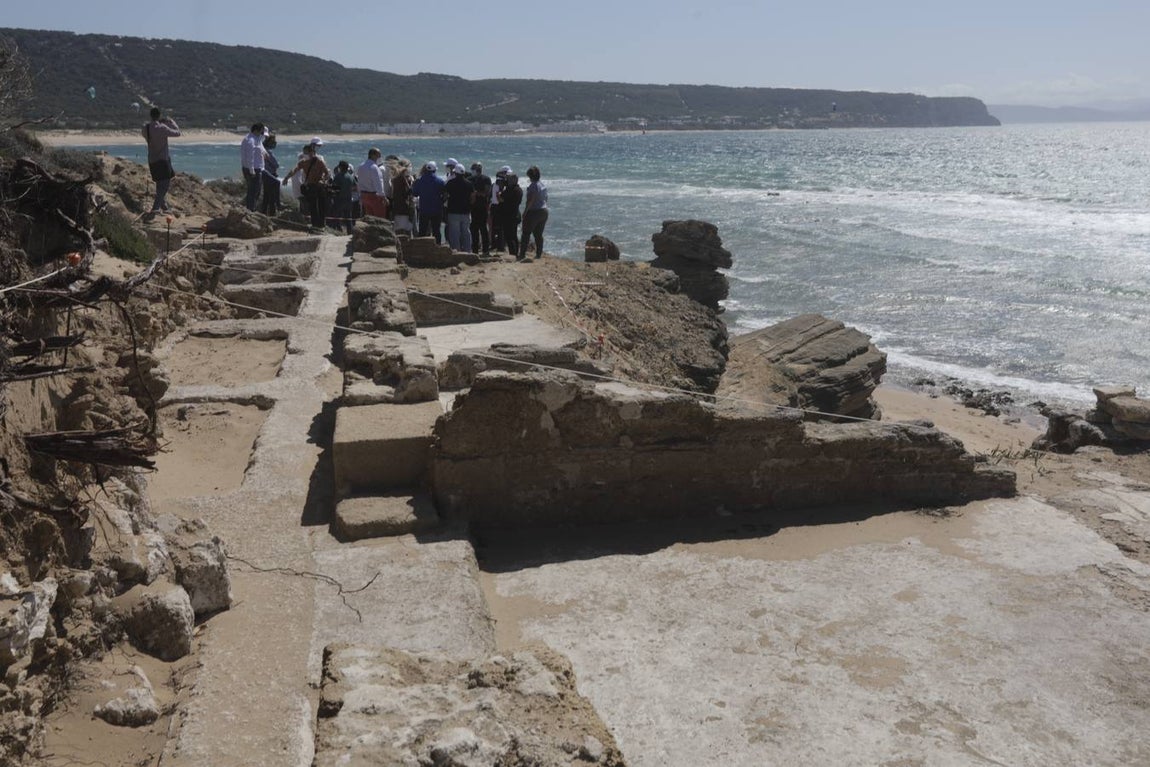 El yacimiento de Caños de Meca, en fotos: una necrópolis de la Edad de Bronce, termas, piscifactoría...