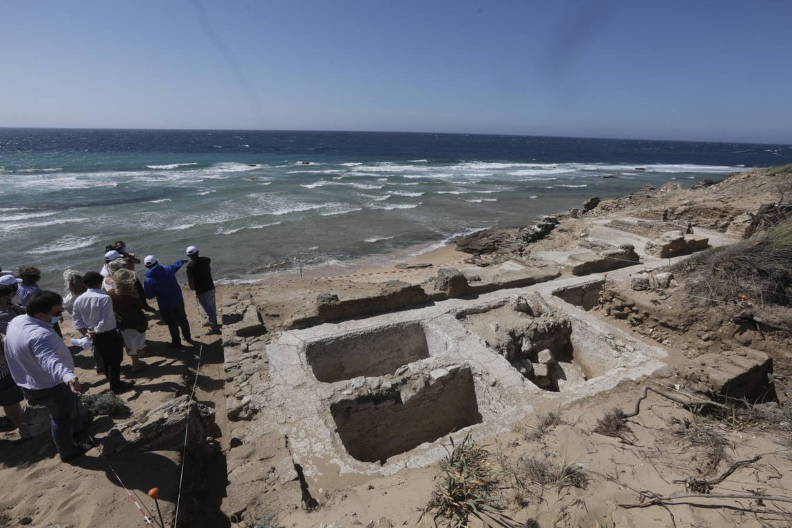 El yacimiento de Caños de Meca, en fotos: una necrópolis de la Edad de Bronce, termas, piscifactoría...