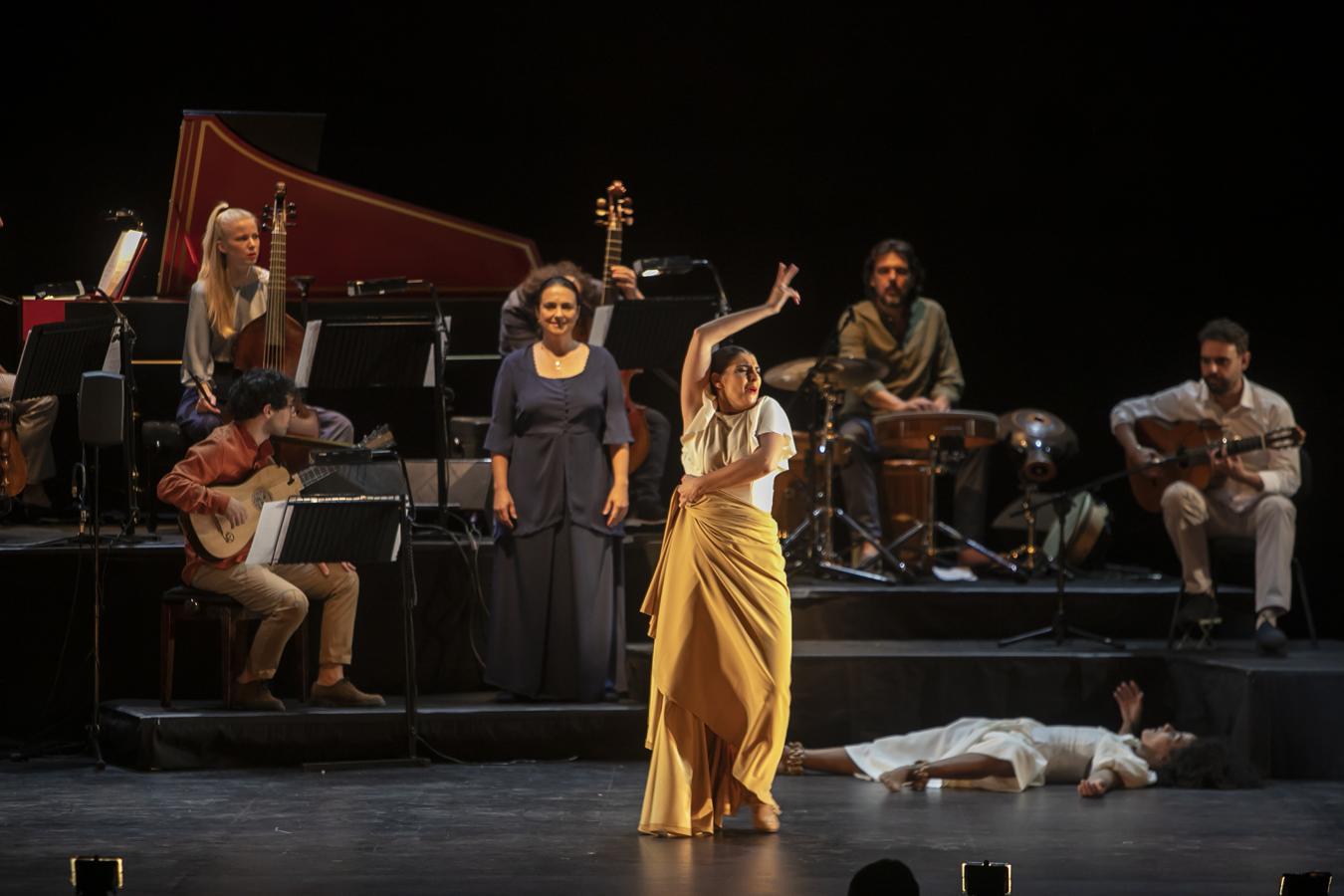 El espectáculo &#039;Gugurumbé&#039; en el Gran Teatro de Córdoba, en imágenes