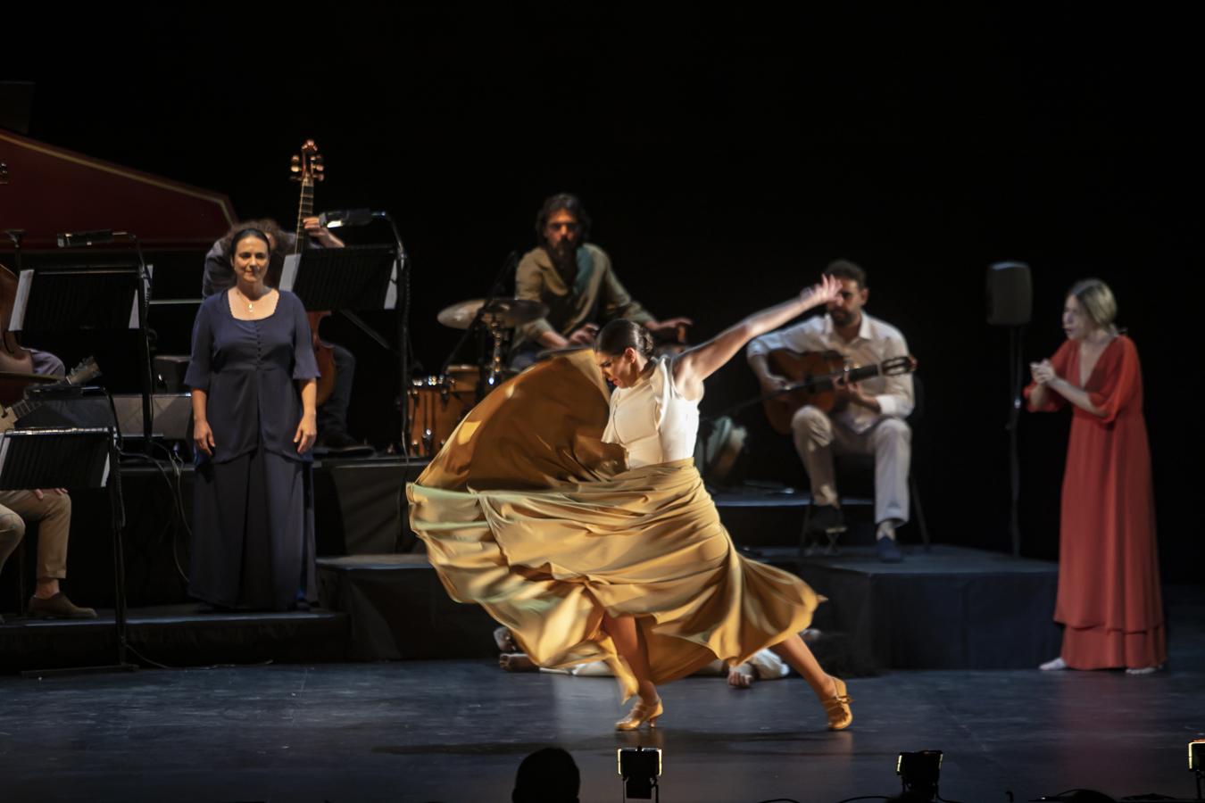 El espectáculo &#039;Gugurumbé&#039; en el Gran Teatro de Córdoba, en imágenes