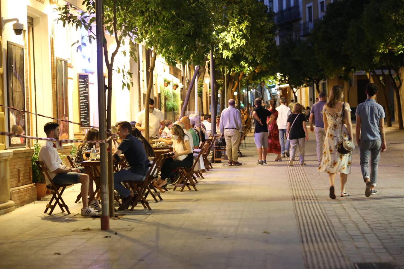 Ambiente de la calle Mateos Gago