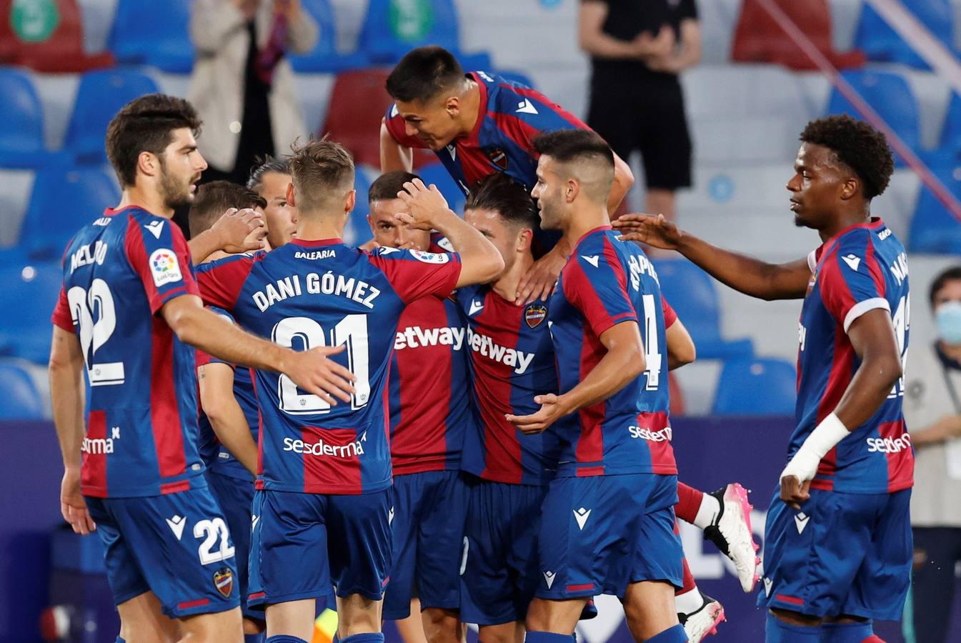 FOTOS: Levante - Cádiz CF