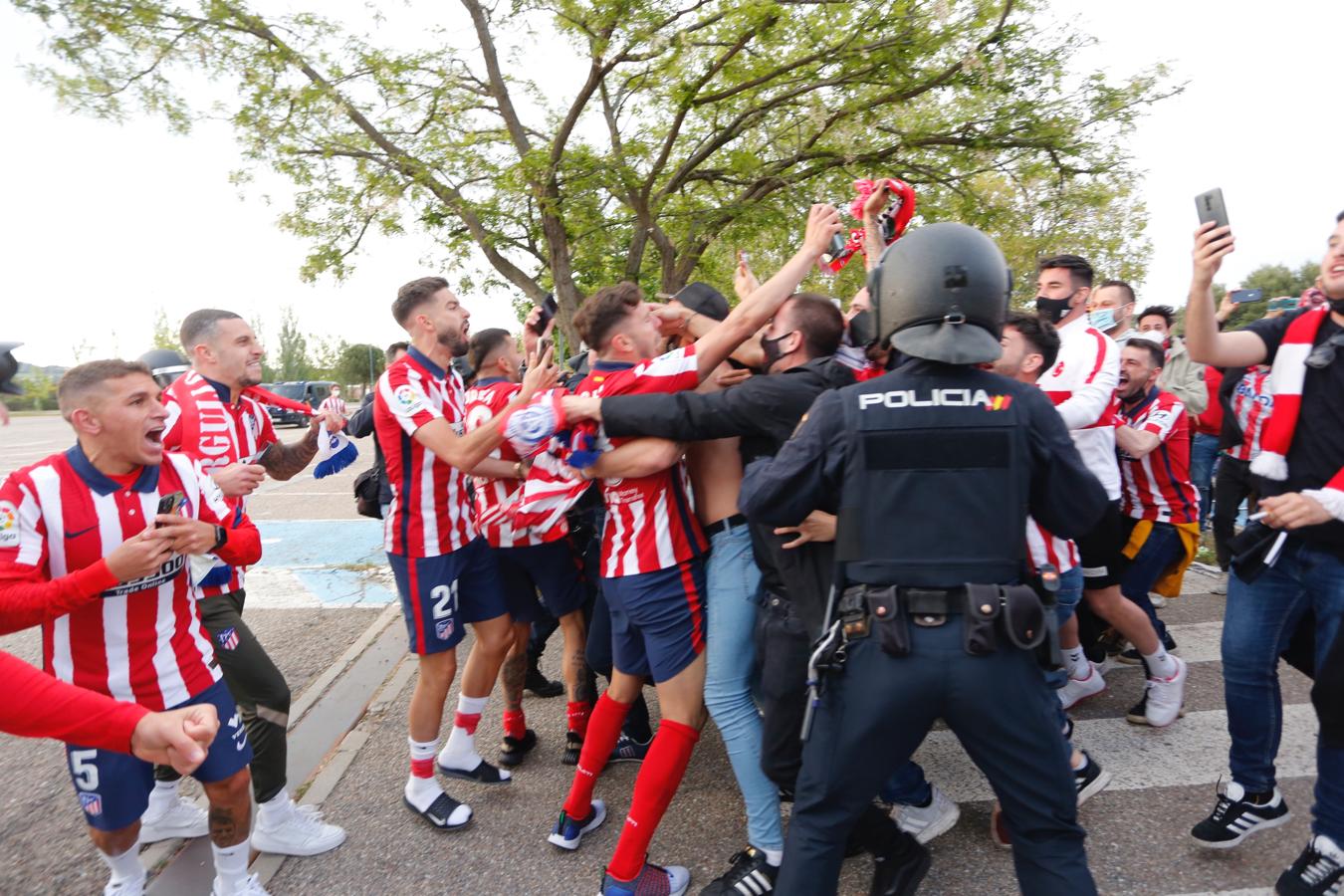 El Atlético gana la Liga: Las imágenes de las horas previas y de la celebración en Valladolid