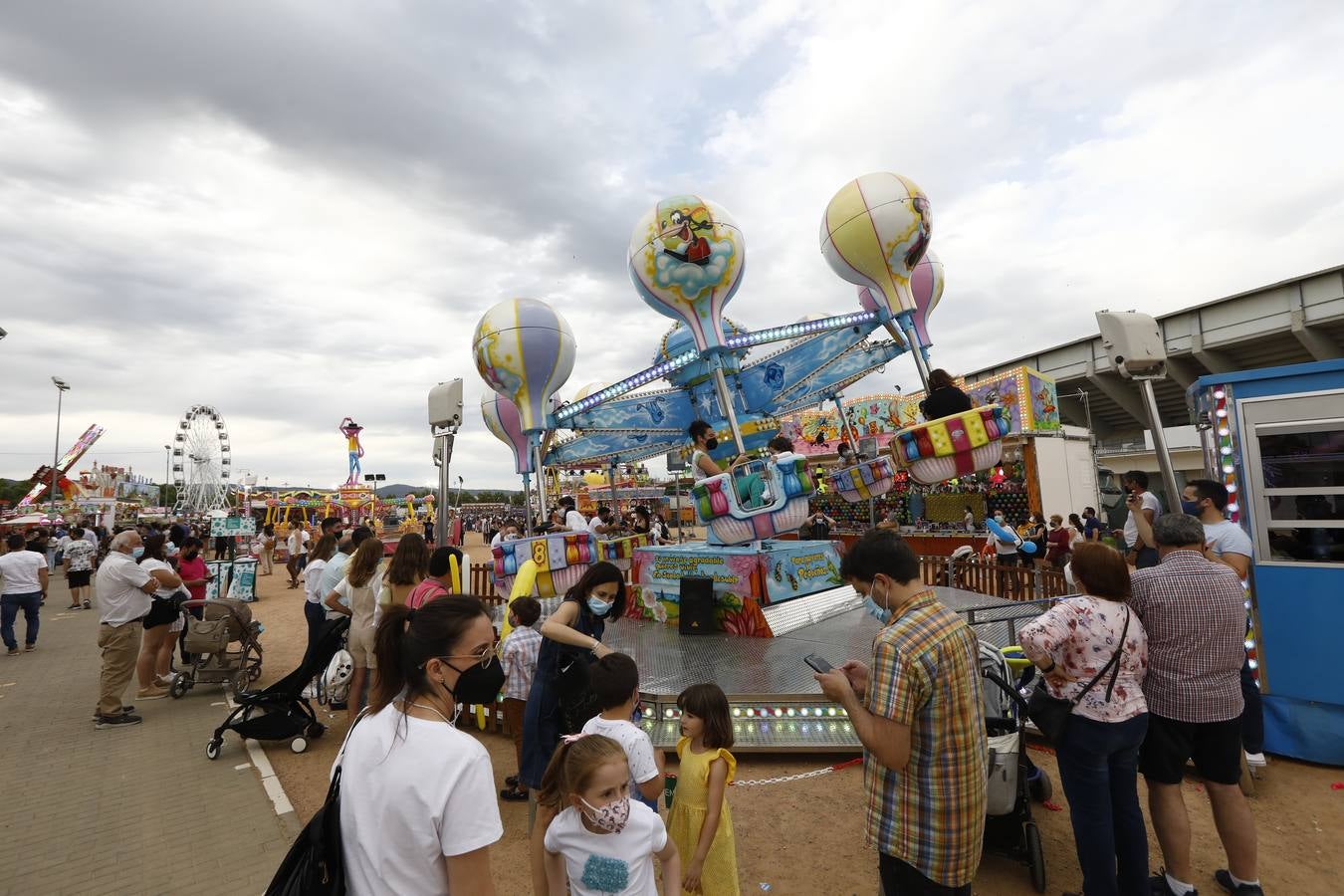 Vive Park Córdoba | En imágenes, el ambientazo del parque de atracciones del Arenal