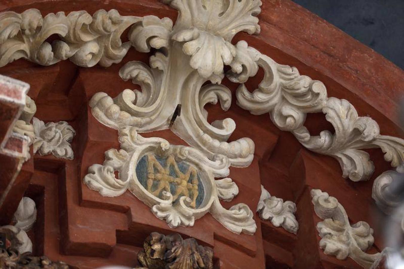 El altar de la Virgen de los Faroles de Córdoba, en imágenes