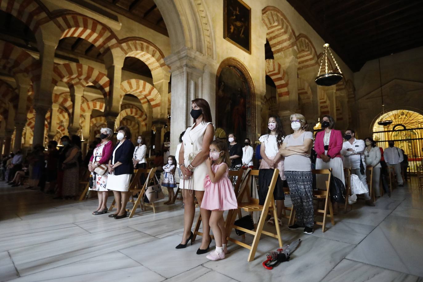 La misa de pentecostés en la Catedral de Córdoba, en imágenes